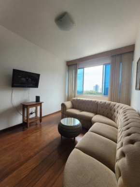 Apt 2 quartos Mobiliado no porto da barra 90m2 12 andar